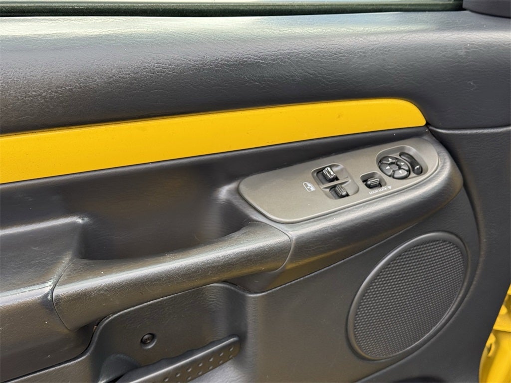 2004 Dodge Ram 1500 SLT