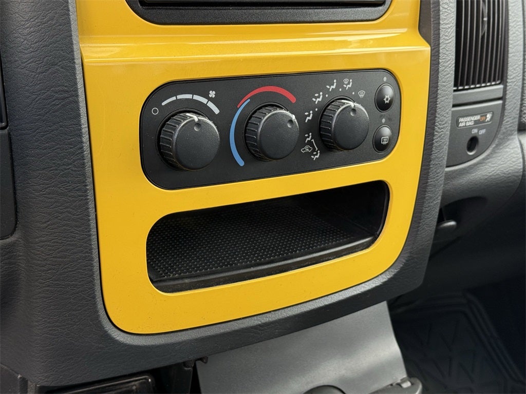 2004 Dodge Ram 1500 SLT