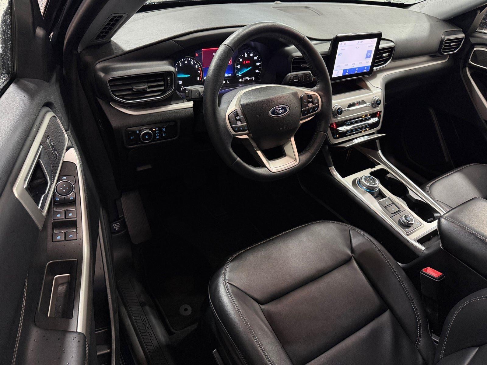 2023 Ford EXPLORER XLT