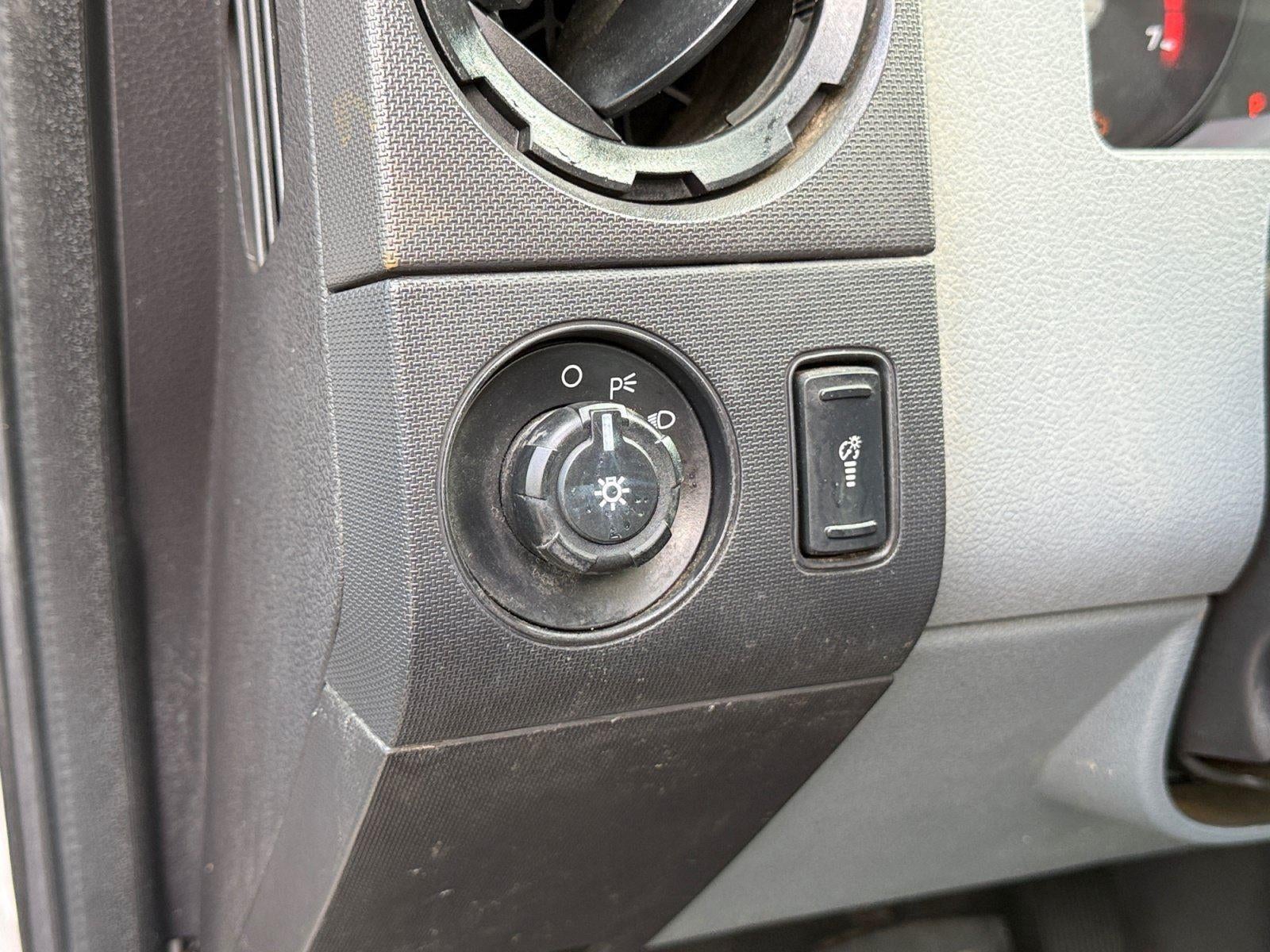2011 Ford Super Duty F-350 Srw XL
