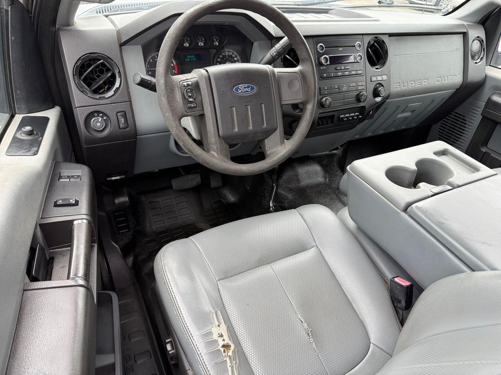 2011 Ford Super Duty F-350 SRW XL