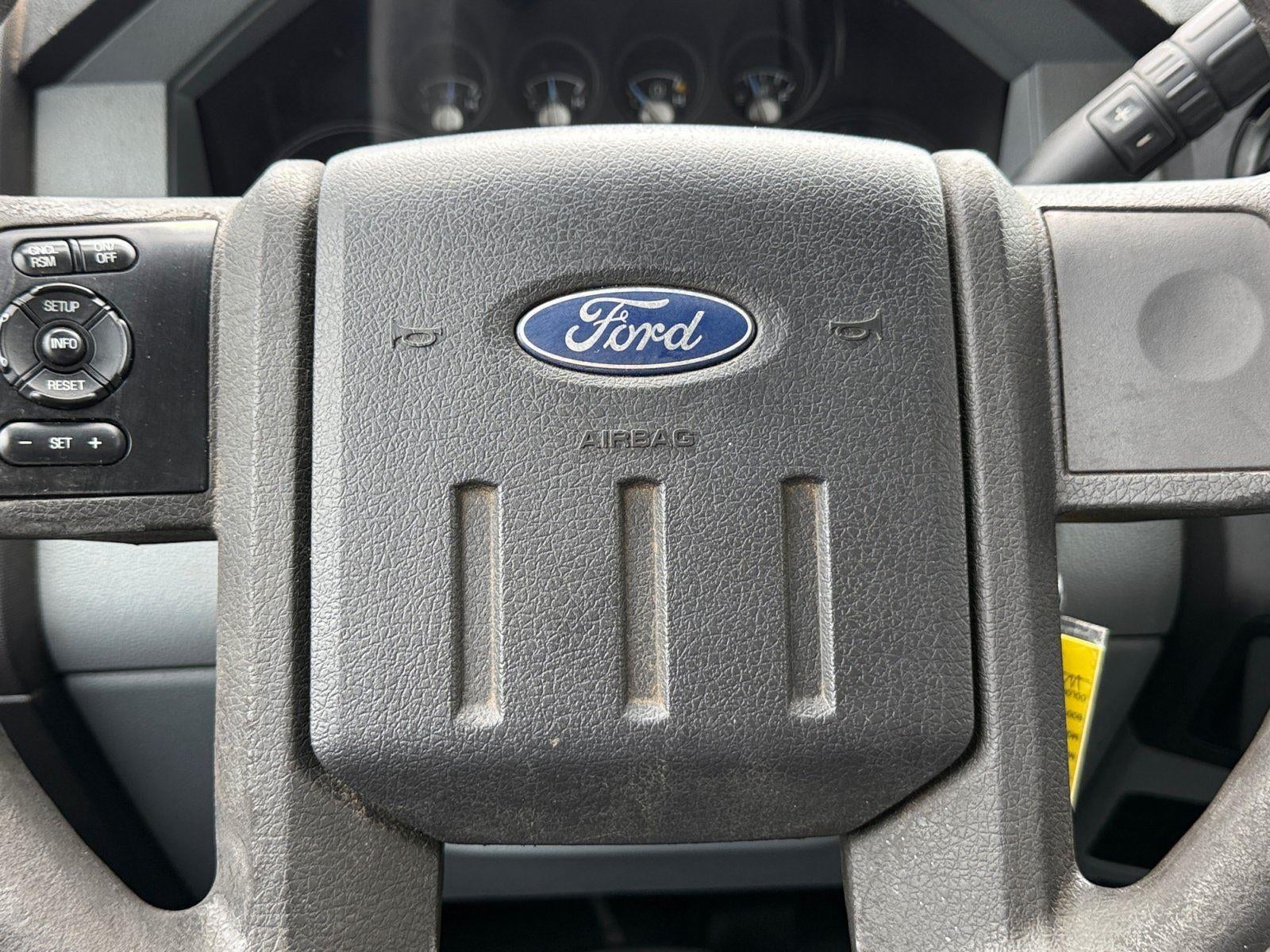 2011 Ford Super Duty F-350 SRW XL