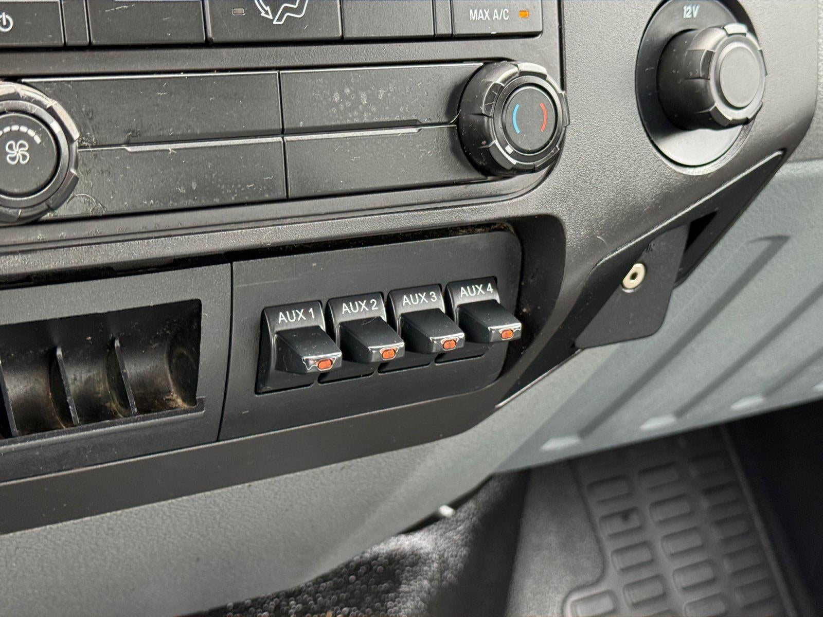 2011 Ford Super Duty F-350 SRW XL