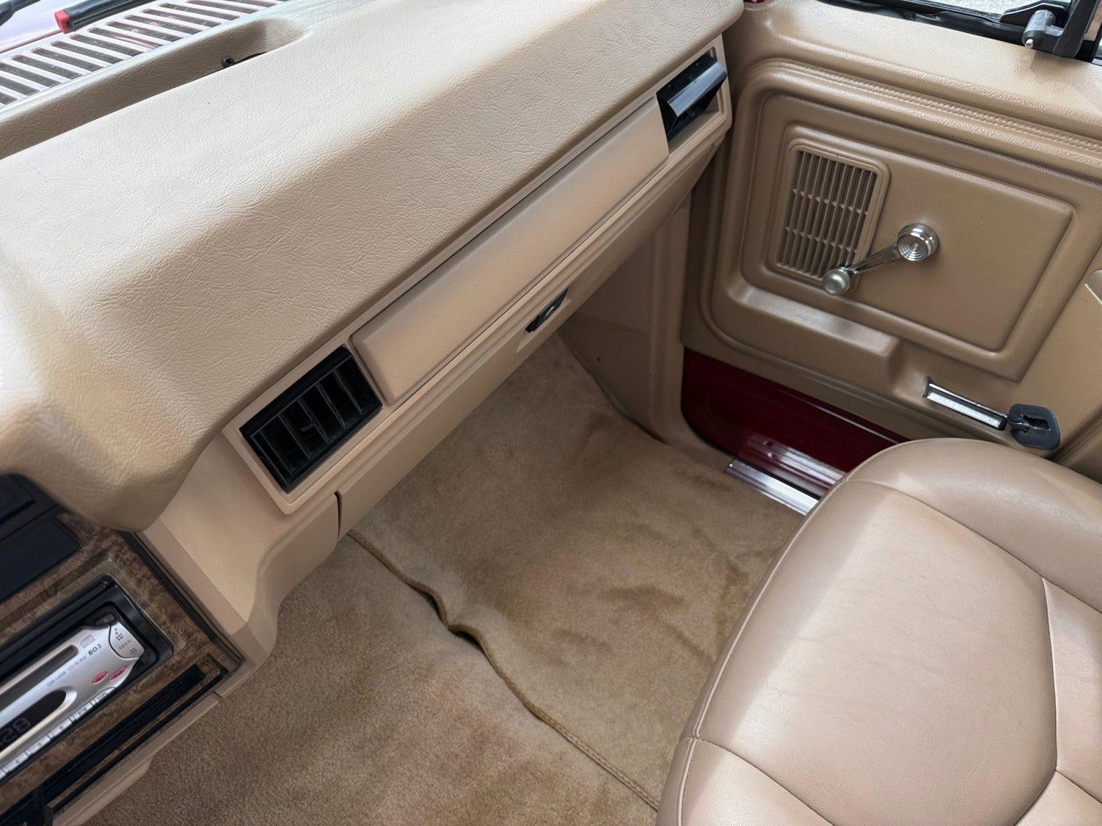 1986 Ford F-Series Pickup XL