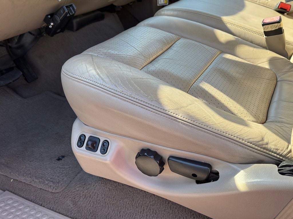 2001 Ford F-250SD Lariat