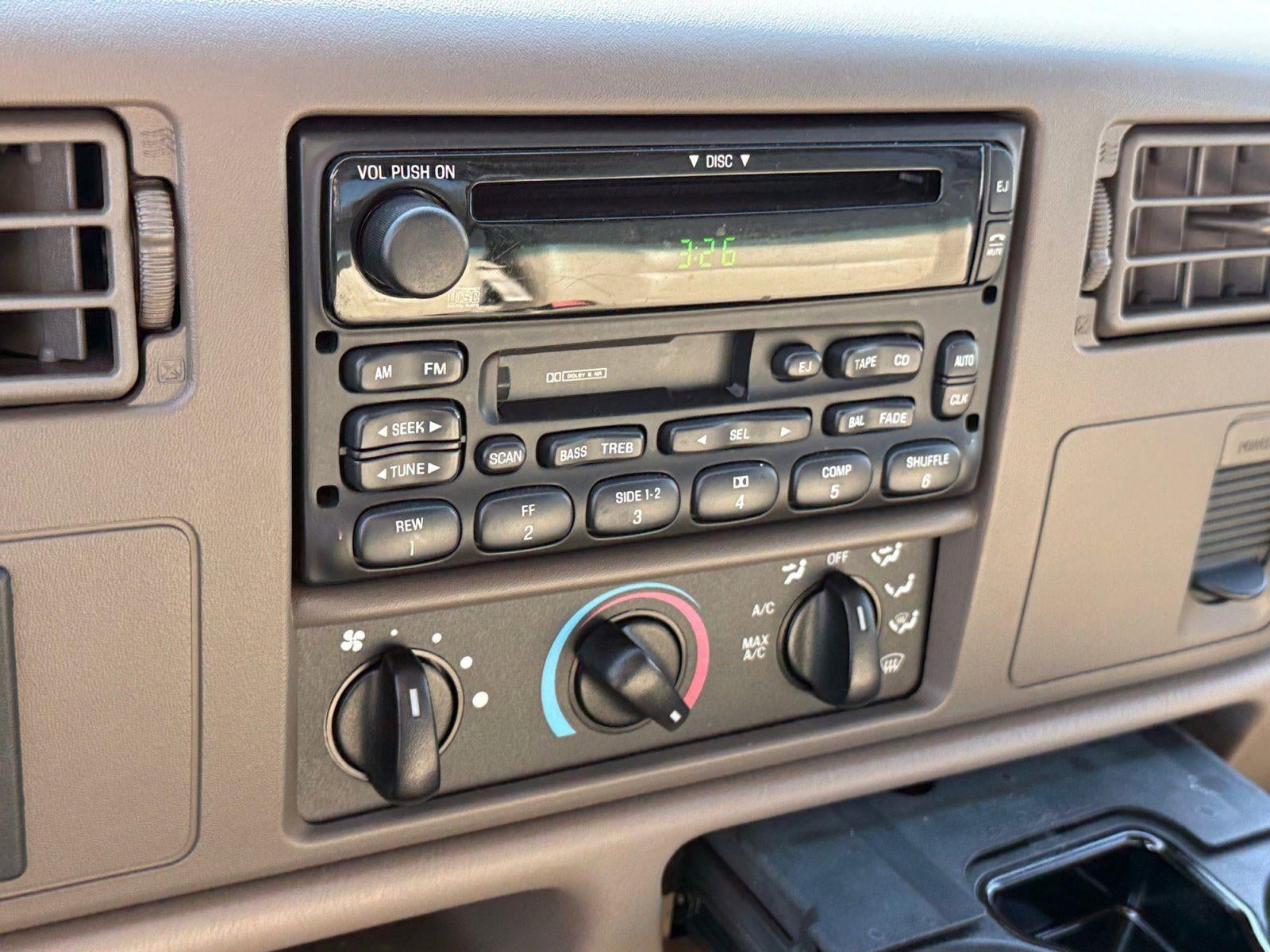 2001 Ford Super Duty F-250 Lariat