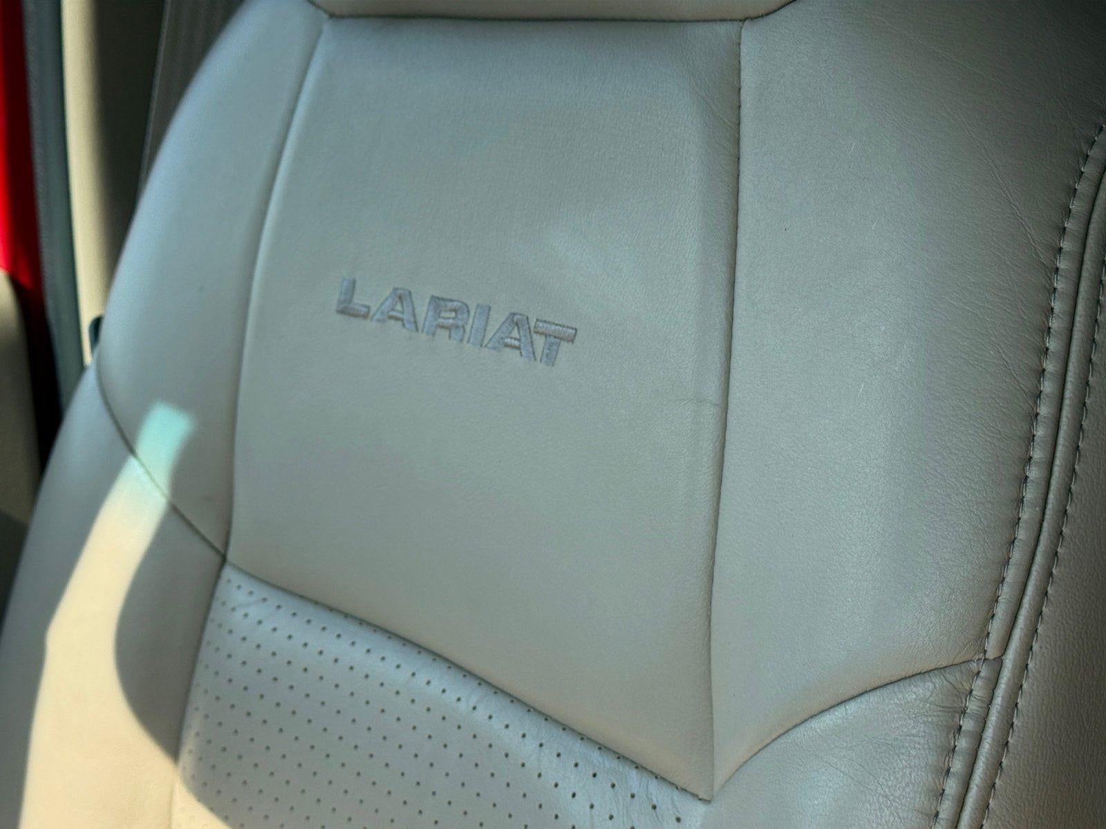 2001 Ford Super Duty F-250 Lariat