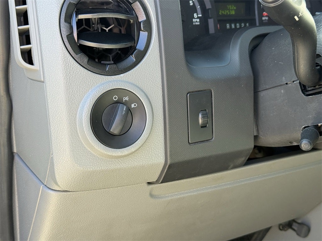 2013 Ford E-350SD Base