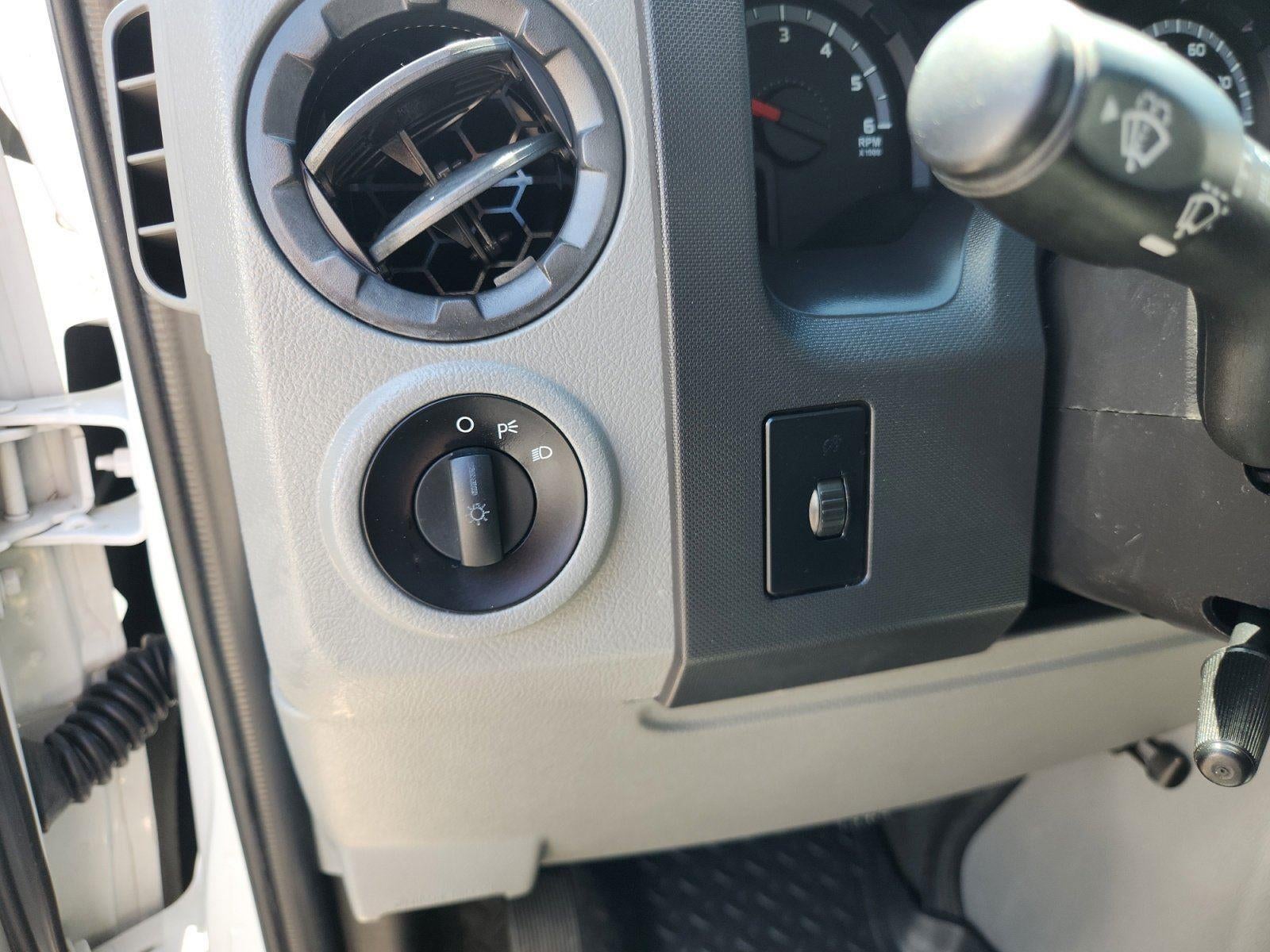 2011 Ford E-Series E-350 SD