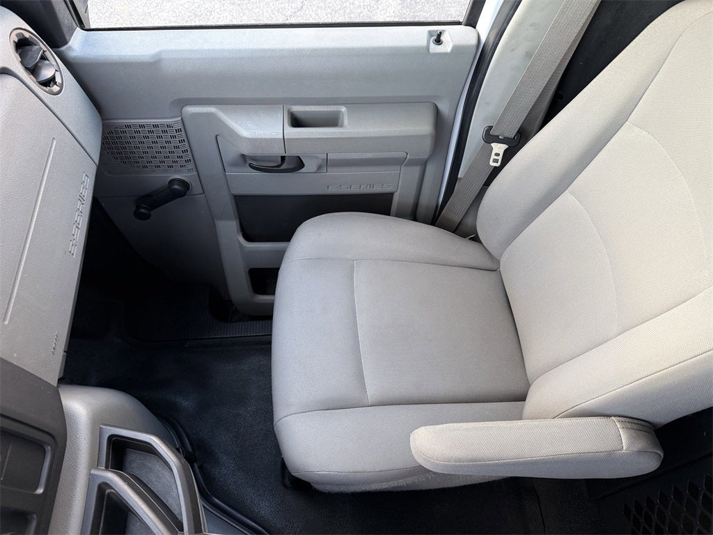 2014 Ford E-350SD Base