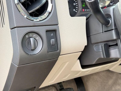 2008 Ford Super Duty F-350 DRW XL