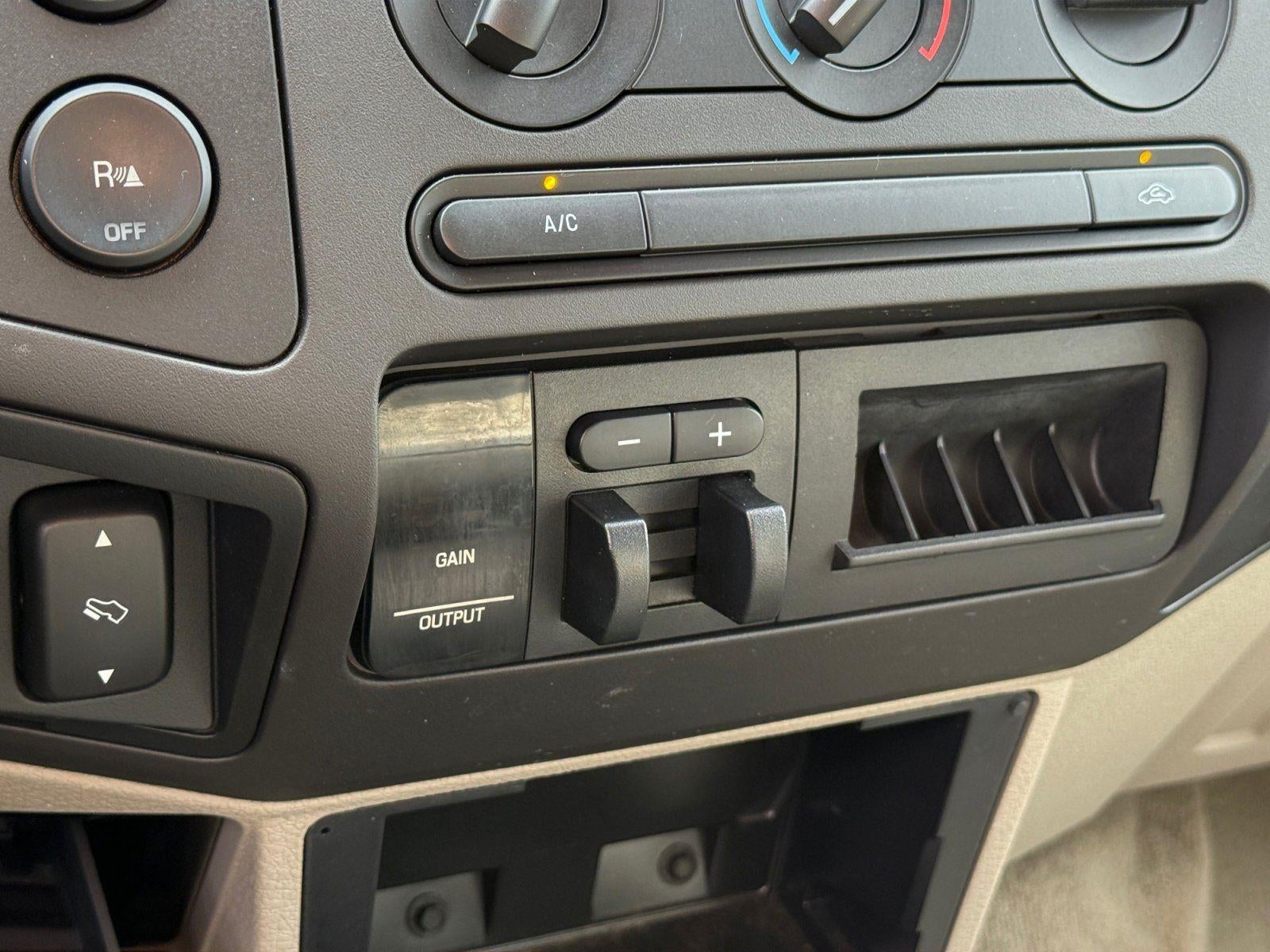 2008 Ford Super Duty F-350 DRW XL