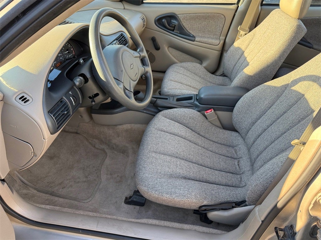 2003 Chevrolet Cavalier Base