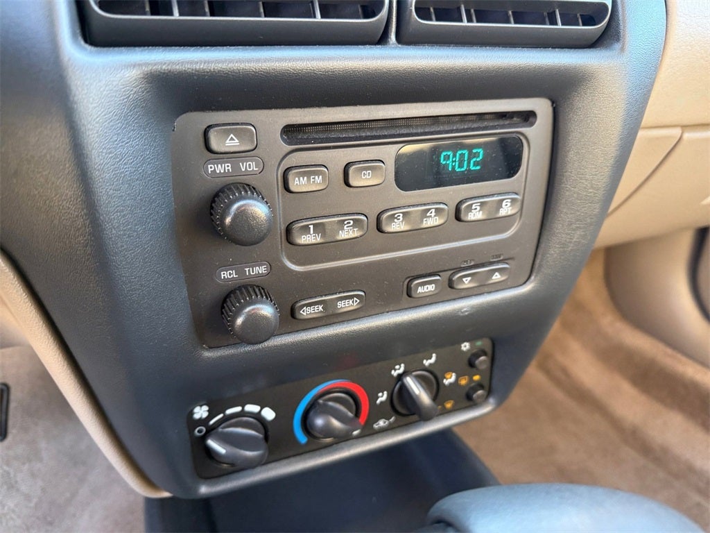 2003 Chevrolet Cavalier Base