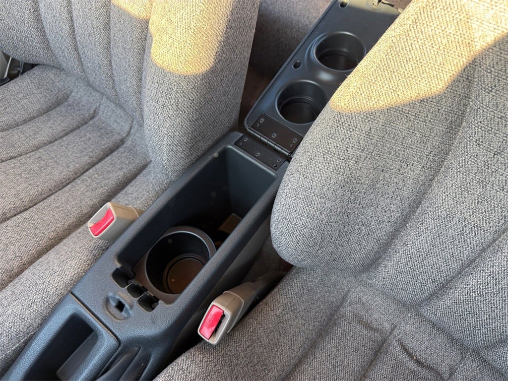 2003 Chevrolet Cavalier Base