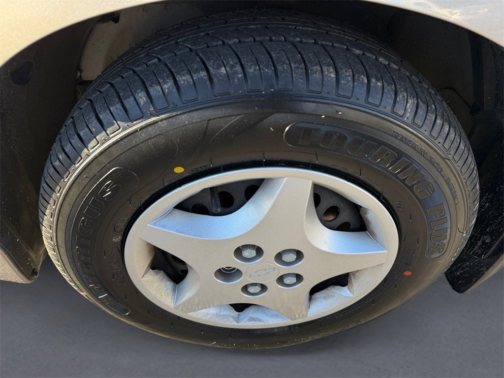 2003 Chevrolet Cavalier Base