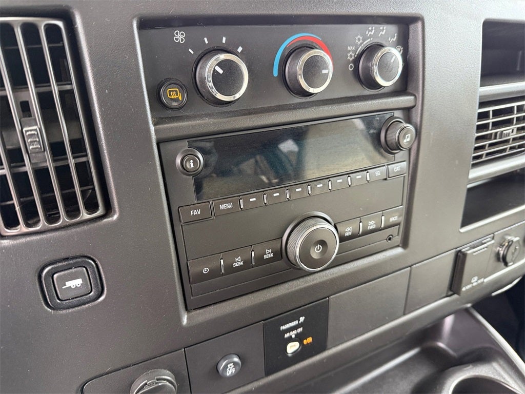 2017 Chevrolet Express 3500 LT Passenger