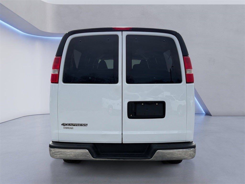 2017 Chevrolet Express 3500 LT Passenger