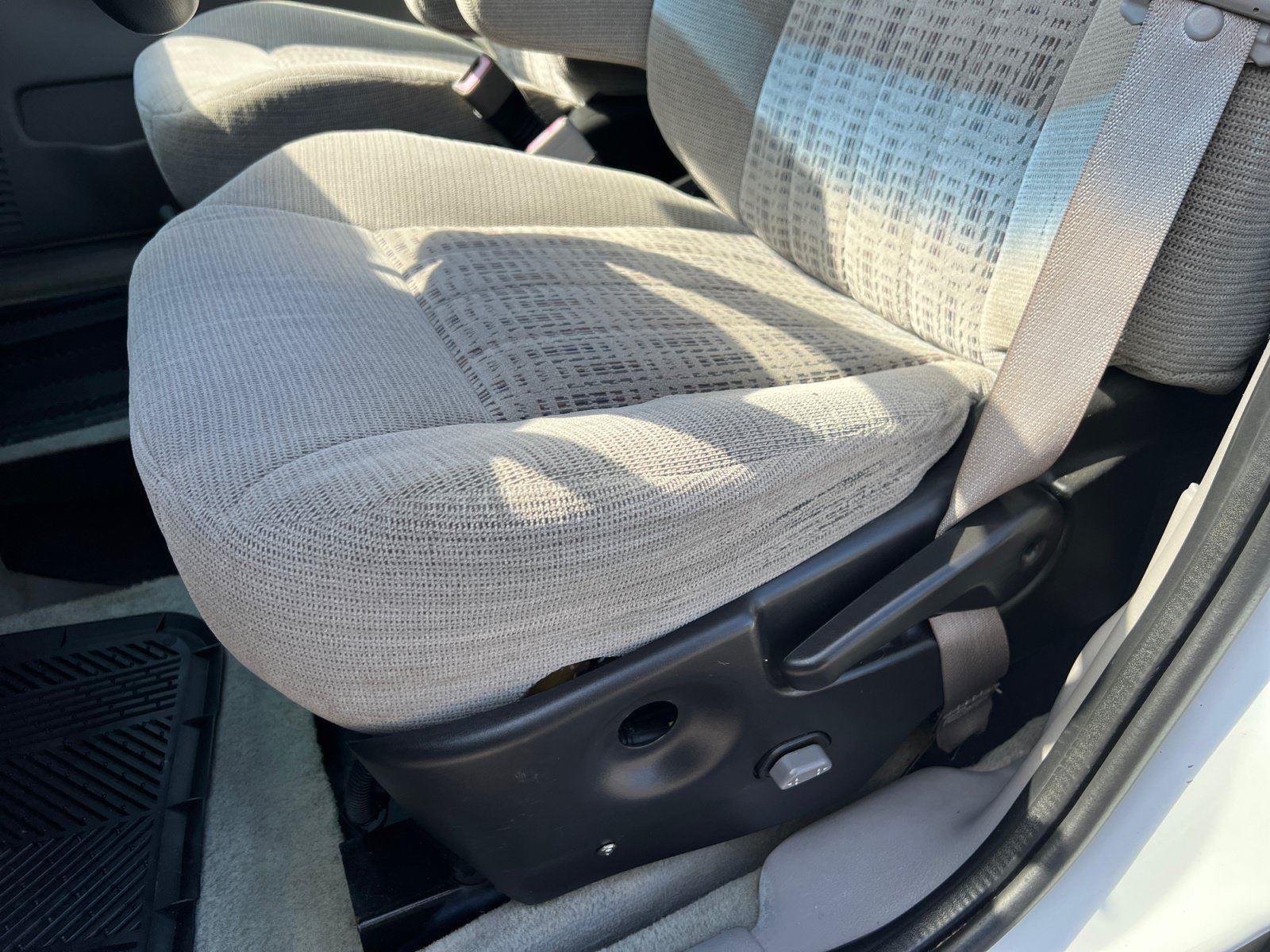 2004 Chevrolet Venture LS w/Y3G Mobility