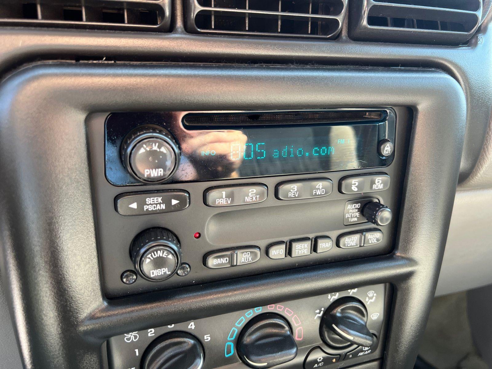 2004 Chevrolet Venture LS w/Y3G Mobility