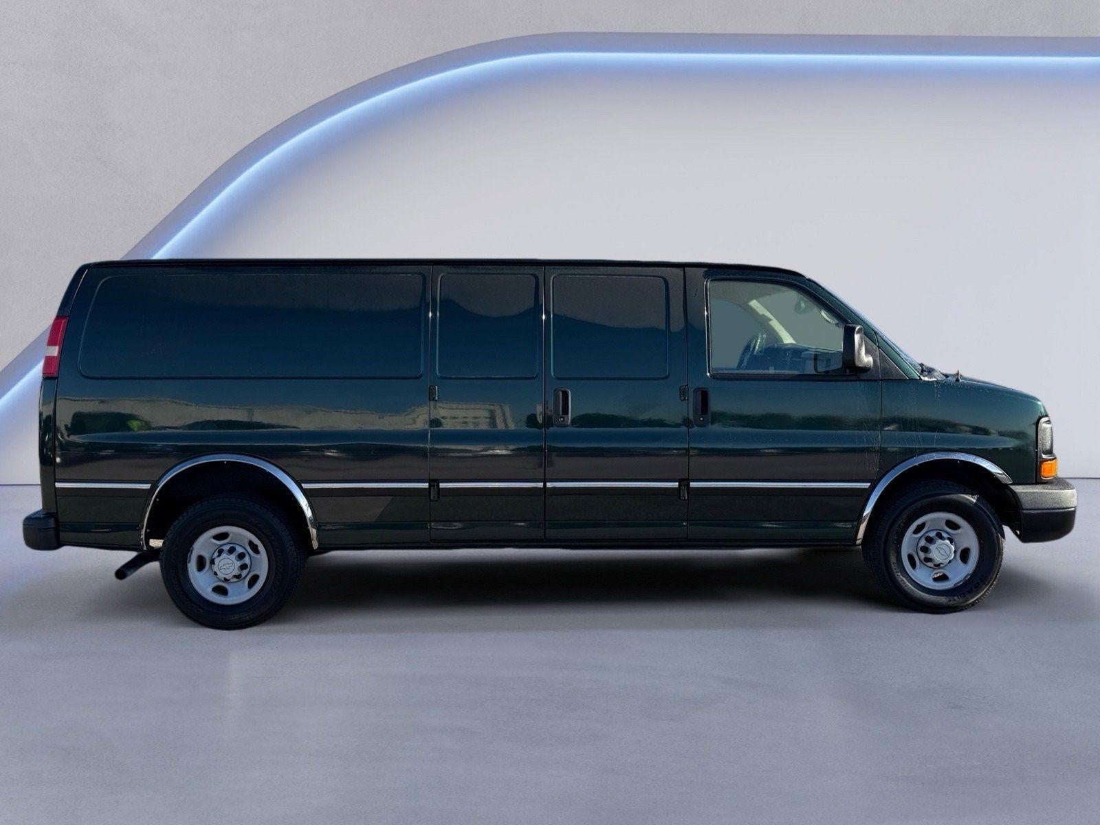 2005 Chevrolet Express Cargo Van Base