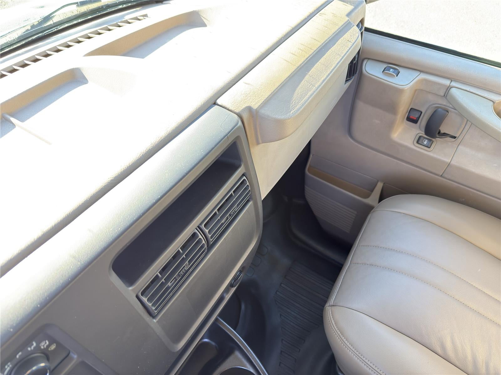 2005 Chevrolet Express Cargo Van Base