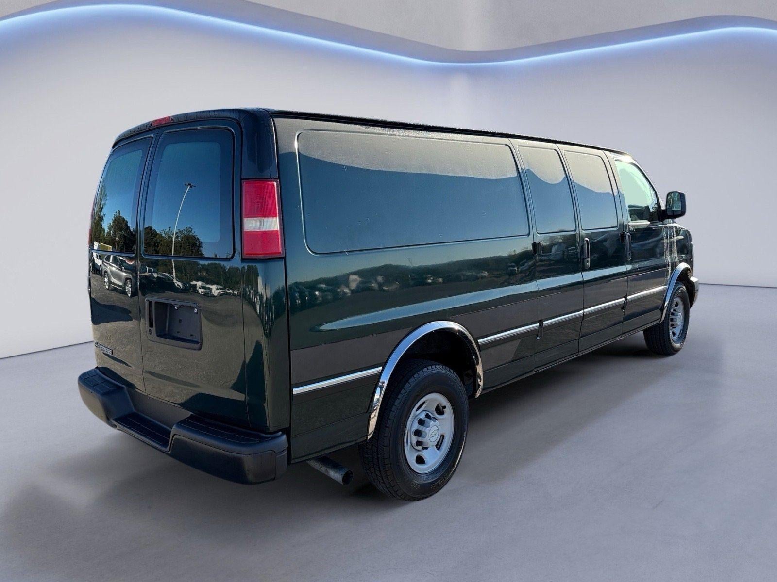 2005 Chevrolet Express Cargo Van Base
