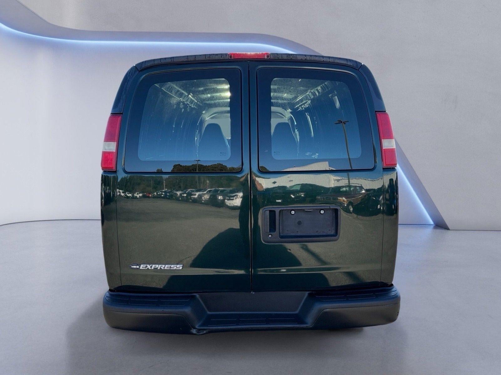 2005 Chevrolet Express Cargo Van Base