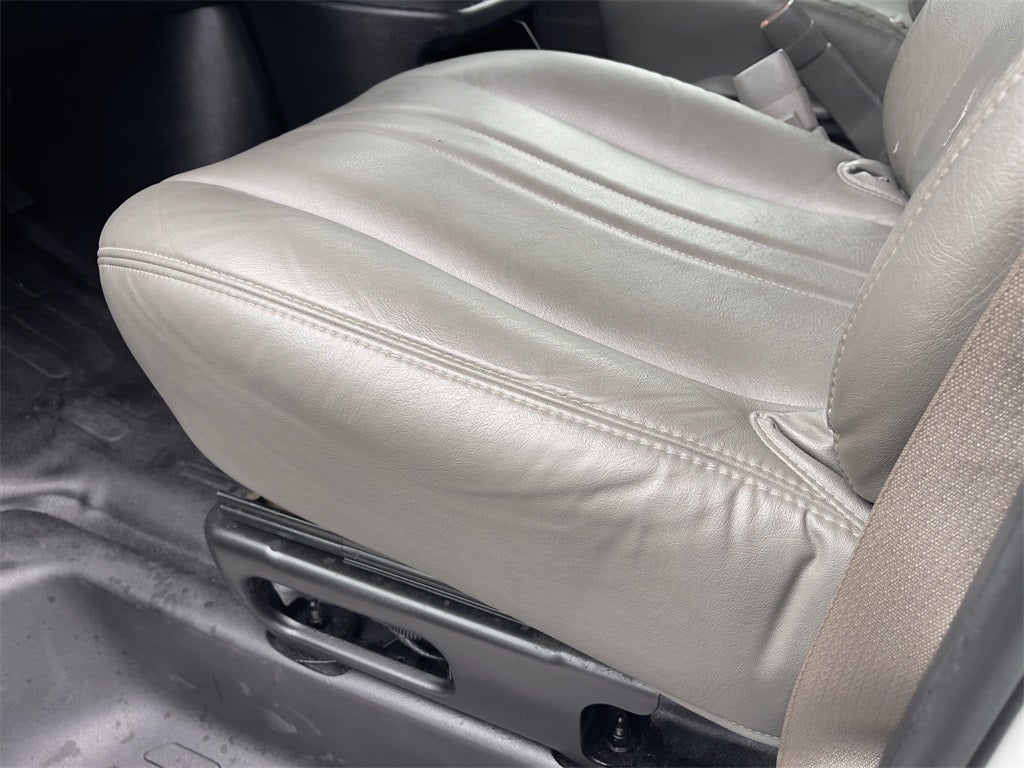 2010 Chevrolet Express 2500 Work Van Cargo