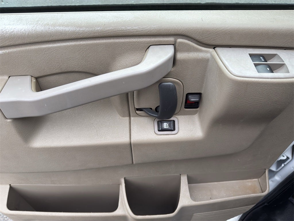 2016 Chevrolet Express 3500 Work Van Cargo