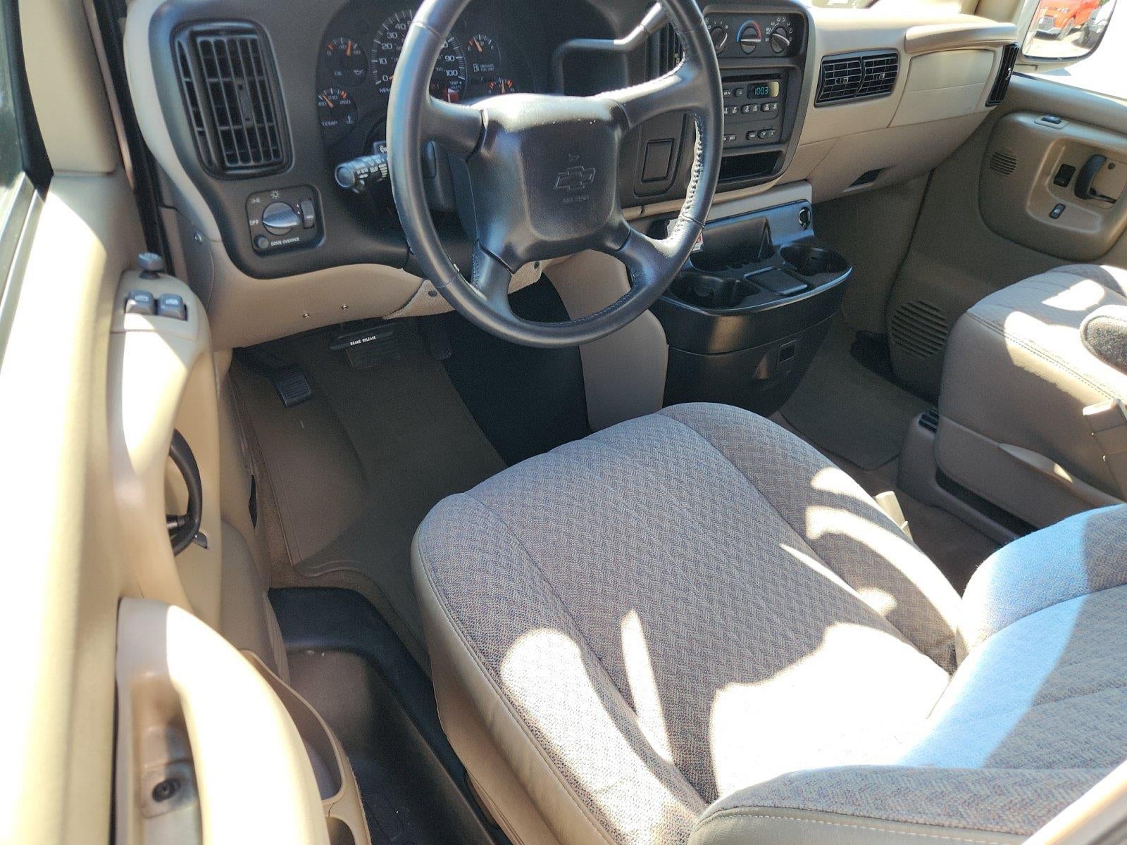 2001 Chevrolet Express Van Base