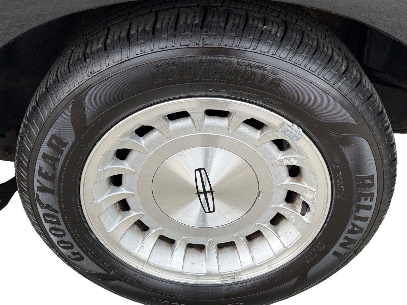 1998 Lincoln Town Car Executive