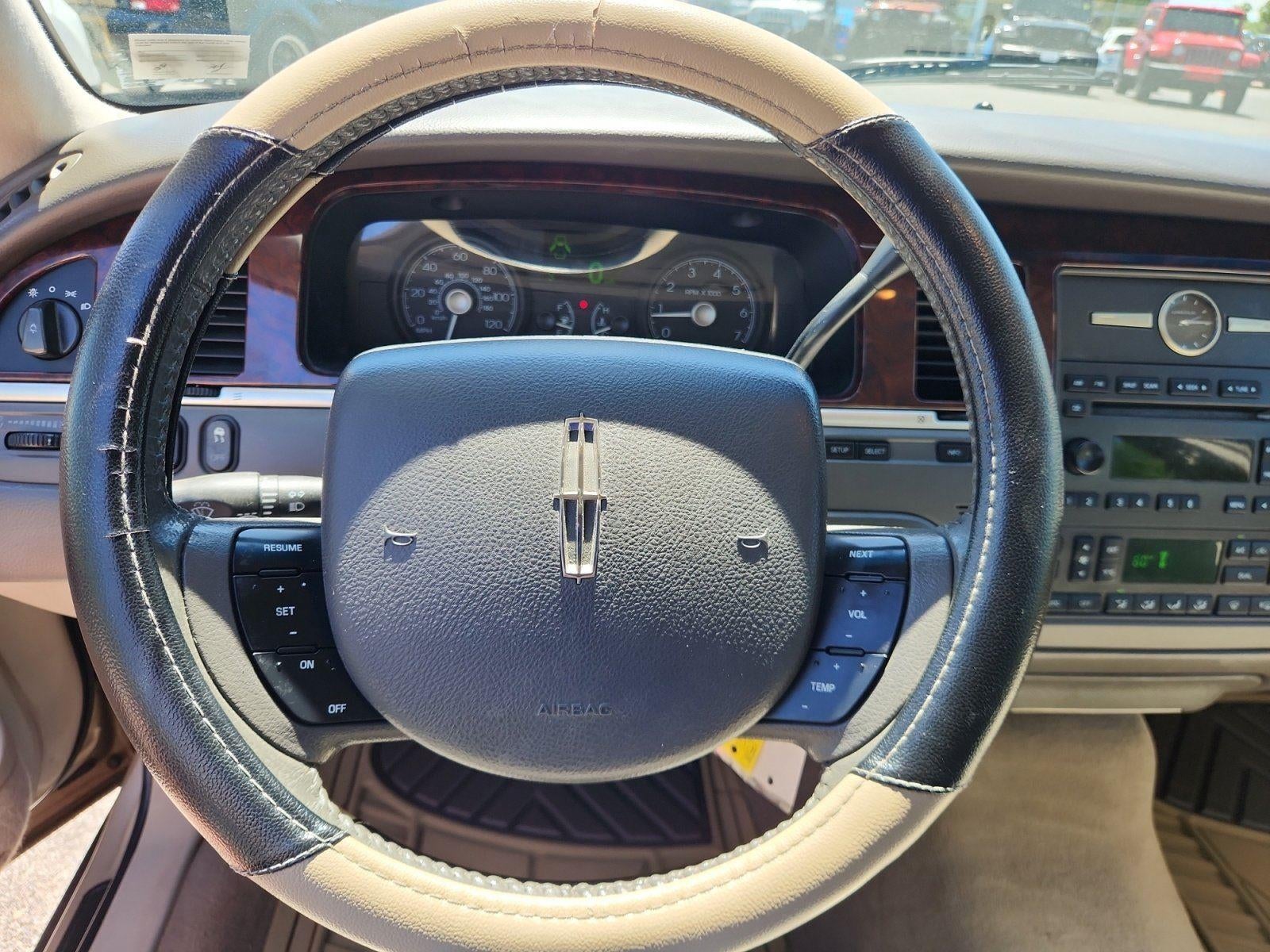 2007 Lincoln Town Car Signature