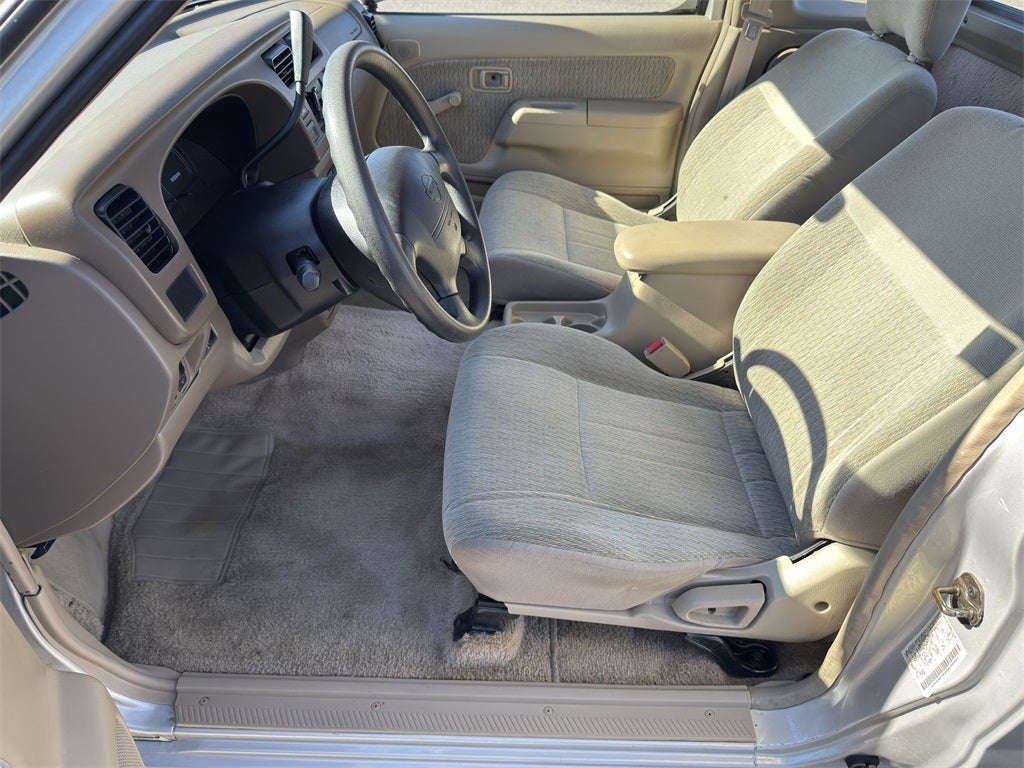 1998 Nissan Frontier XE