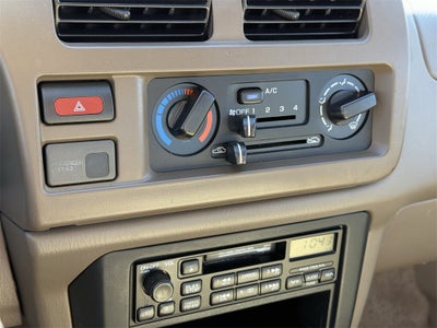 1998 Nissan Frontier XE