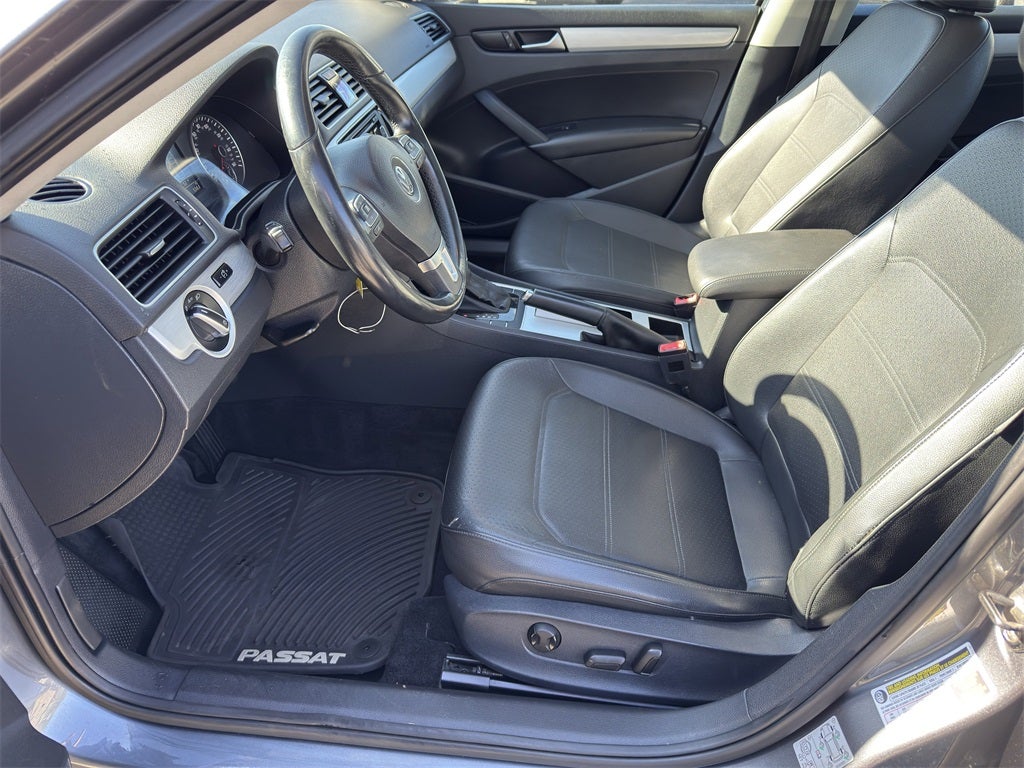 2012 Volkswagen Passat 2.5 SE