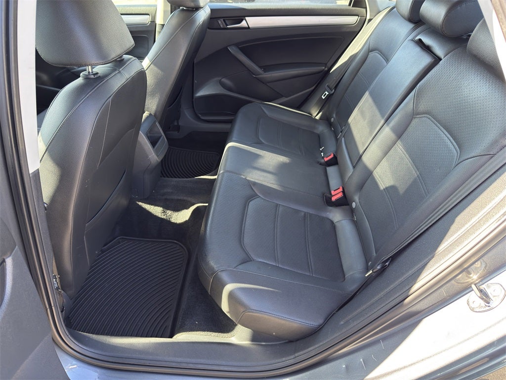 2012 Volkswagen Passat 2.5 SE