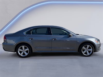 2012 Volkswagen Passat 2.5 SE
