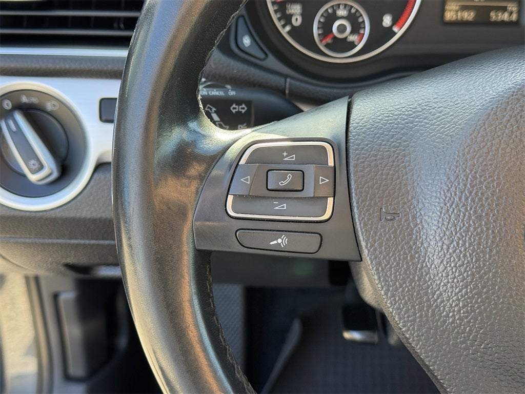 2012 Volkswagen Passat 2.5 SE