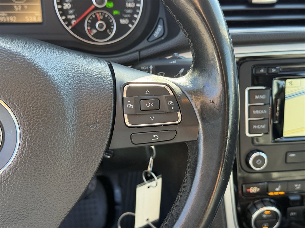 2012 Volkswagen Passat 2.5 SE