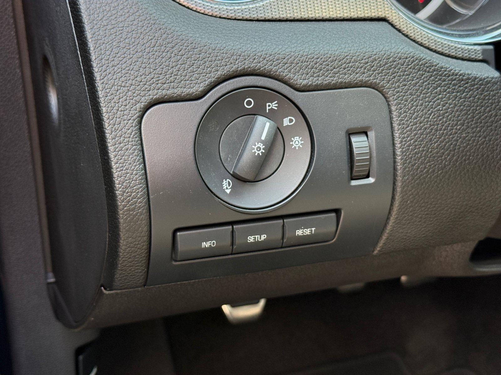 2011 Ford Mustang GT Premium