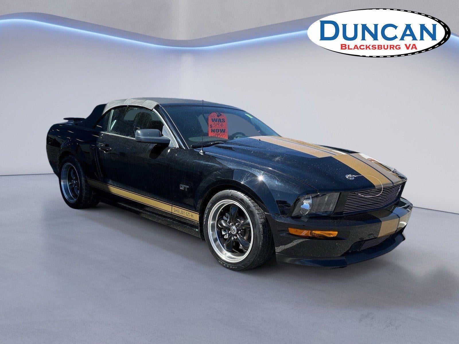 2006 Ford MUSTANG Base