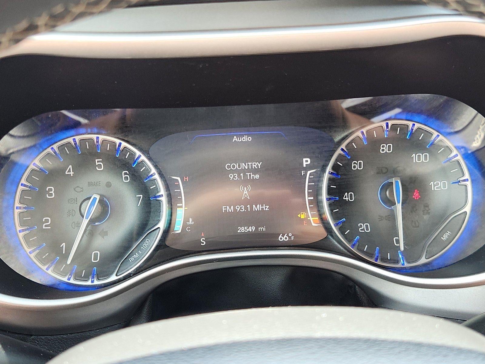 2025 Chrysler Pacifica Select