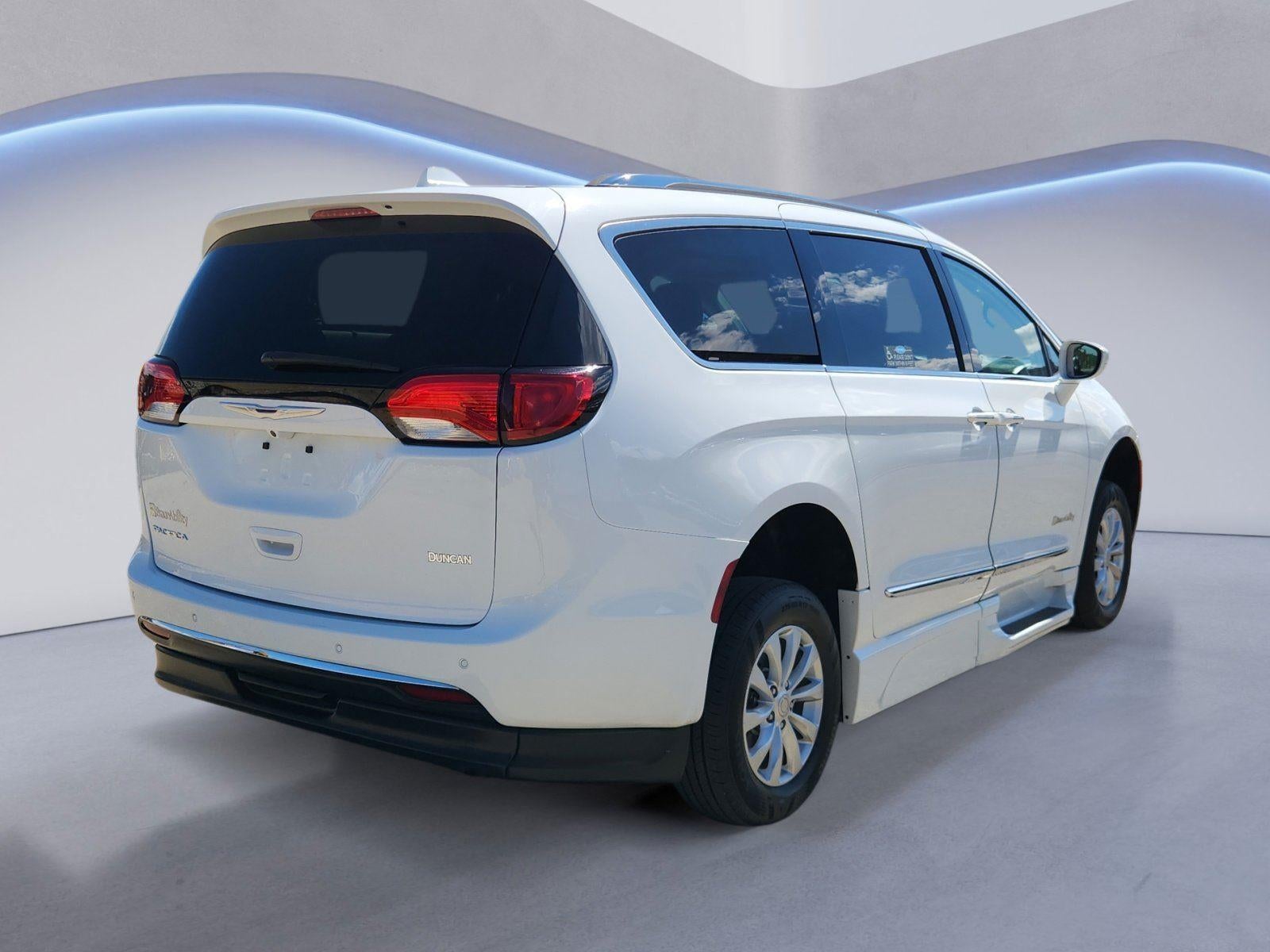 2018 Chrysler Pacifica Touring L Plus