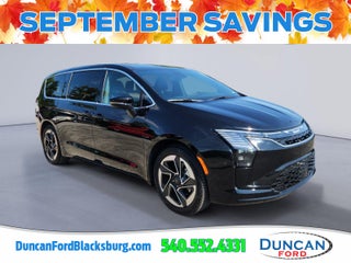 2027 Chrysler Pacifica Limited