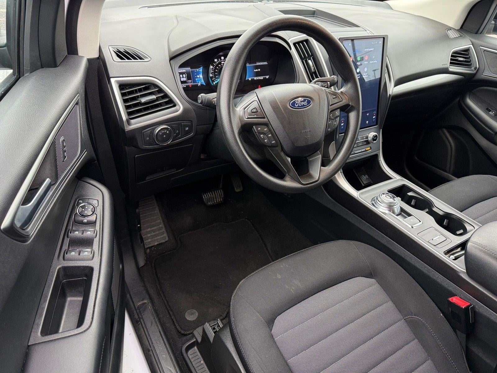 2022 Ford Edge SE