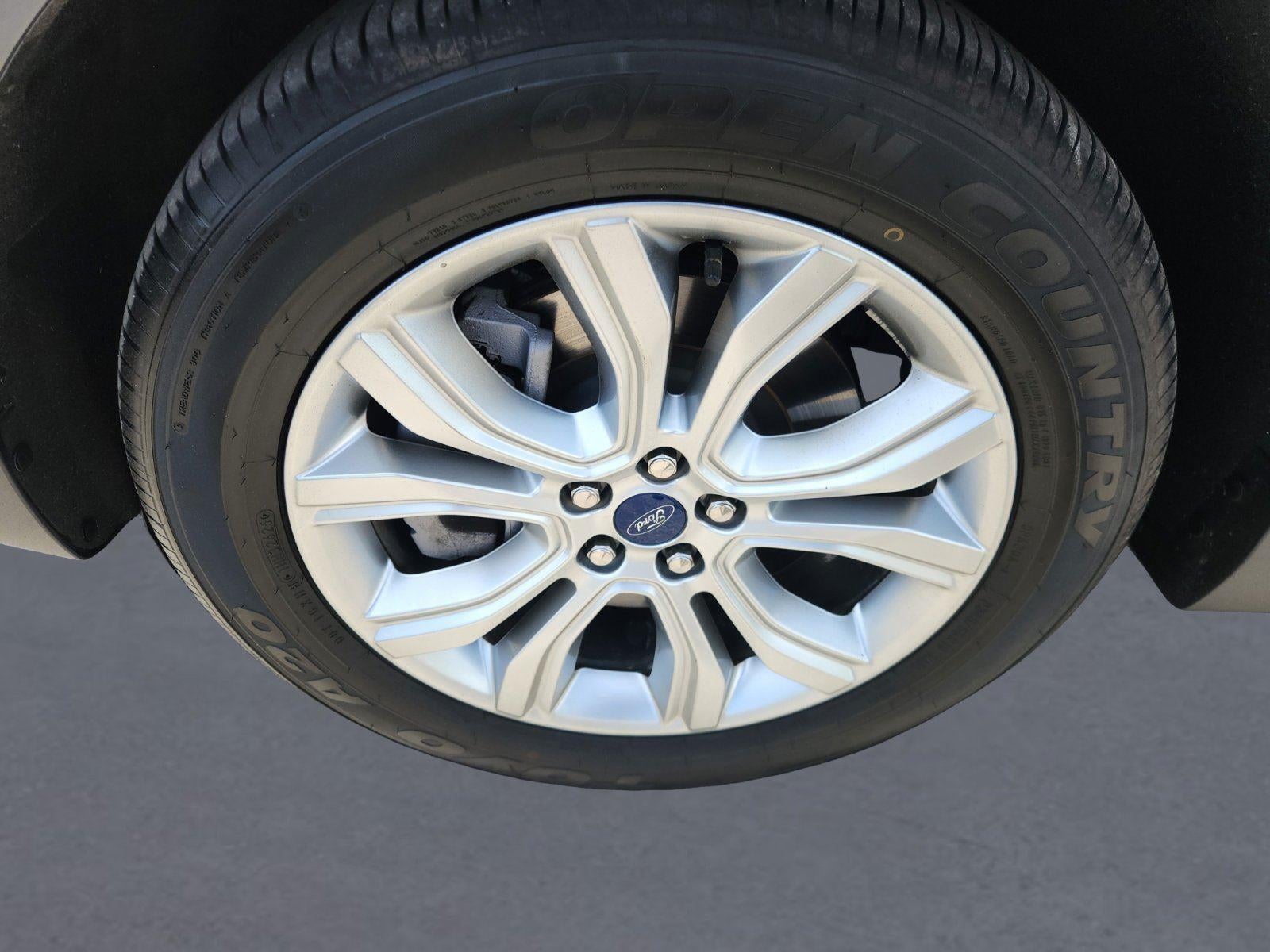 2022 Ford Edge Titanium