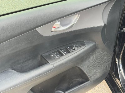 2022 Kia Forte FE