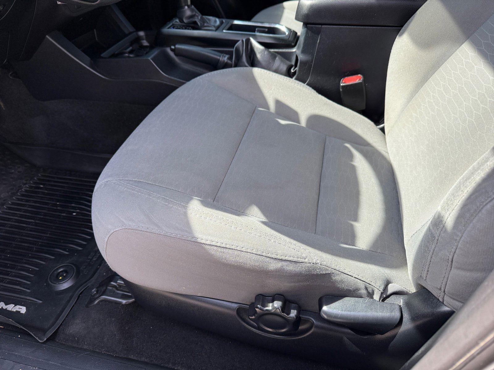 2018 Toyota Tacoma SR V6