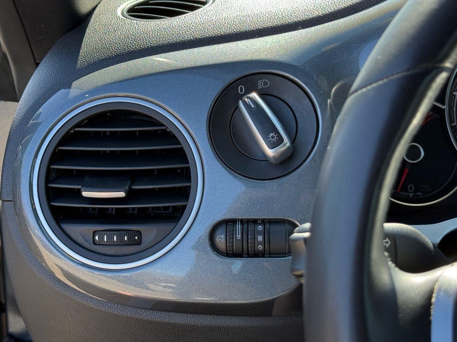 2019 Volkswagen Beetle Convertible SE